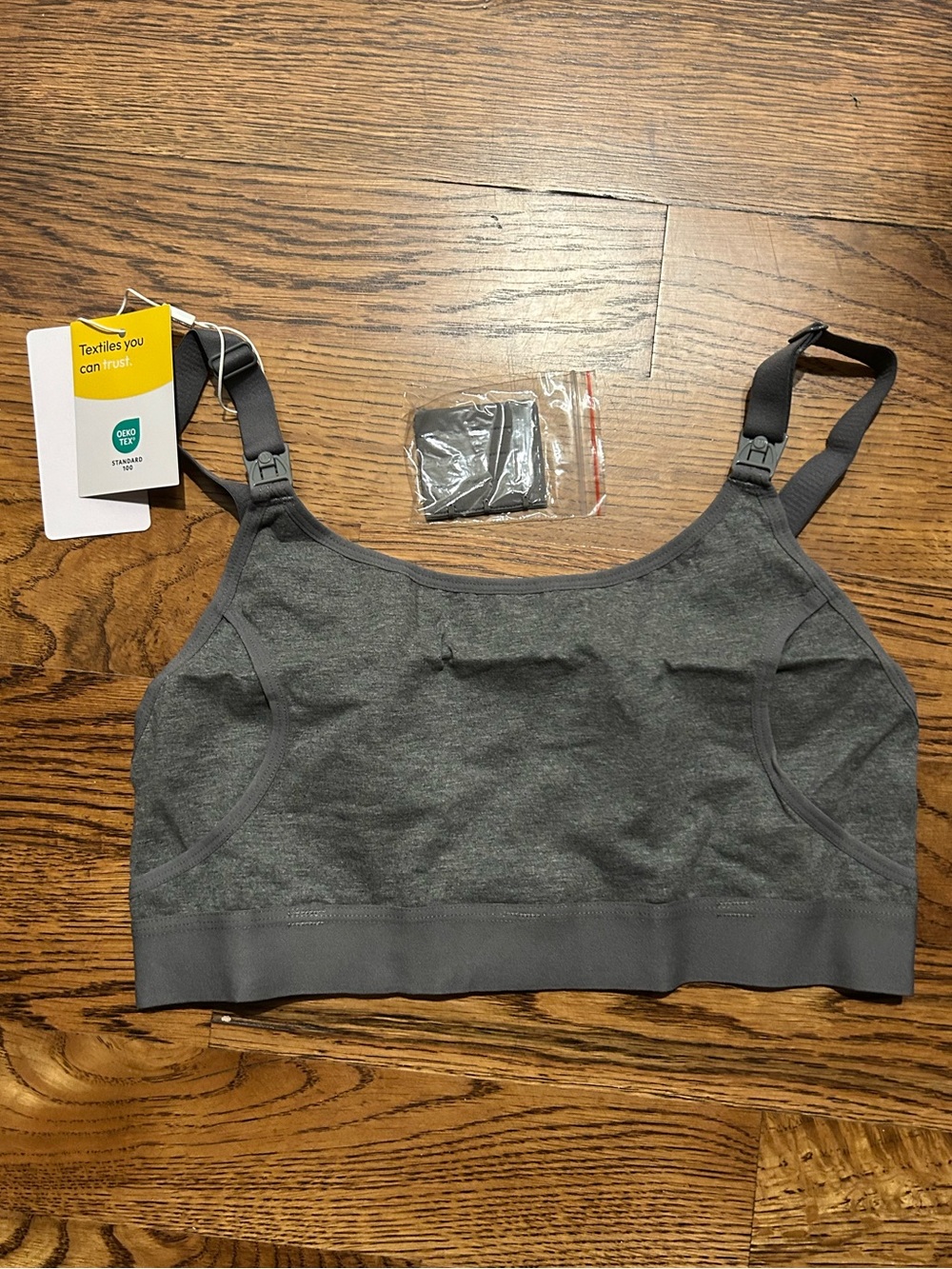 Momcozy Pumping and Nursing Bra